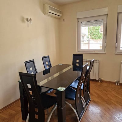 Location d’un appartement confortable de 3 pièces, 62 m², Vračar, Belgrade, Serbie